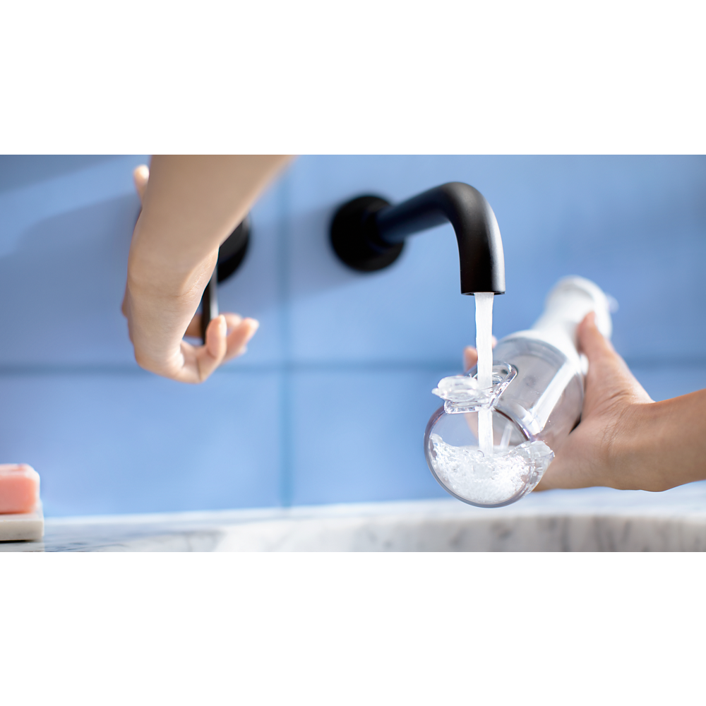 Philips Sonicare Power Flosser serije 3000 + električna četkica Diamond Clean serije 9000 HX3886/41