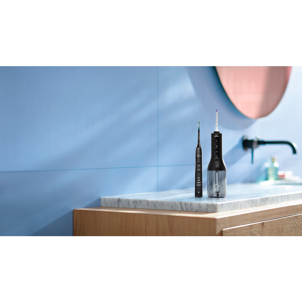 Philips Sonicare Power Flosser serije 3000 + električna četkica Diamond Clean serije 9000 HX3886/43