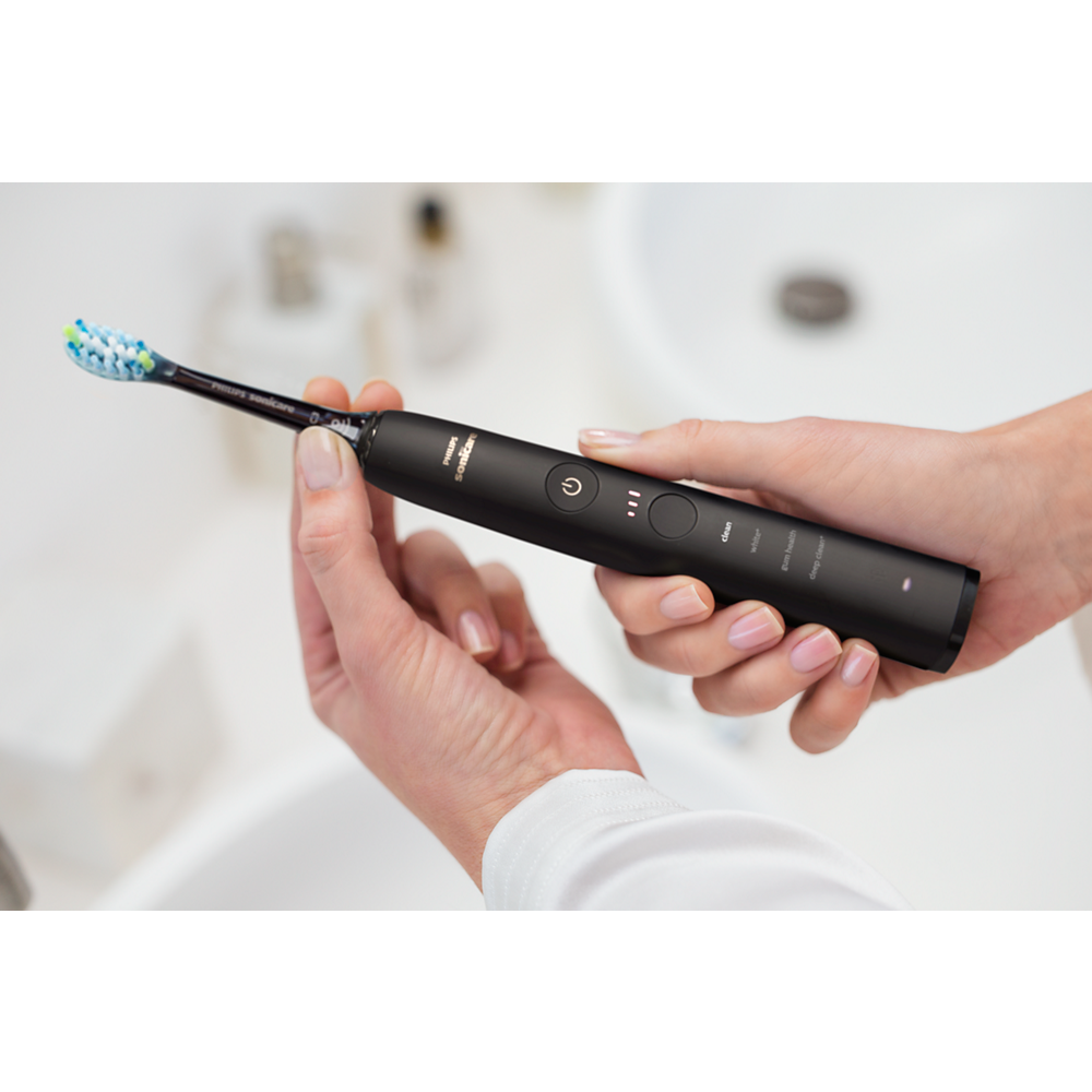 Philips Sonicare Power Flosser serije 3000 + električna četkica Diamond Clean serije 9000 HX3886/43