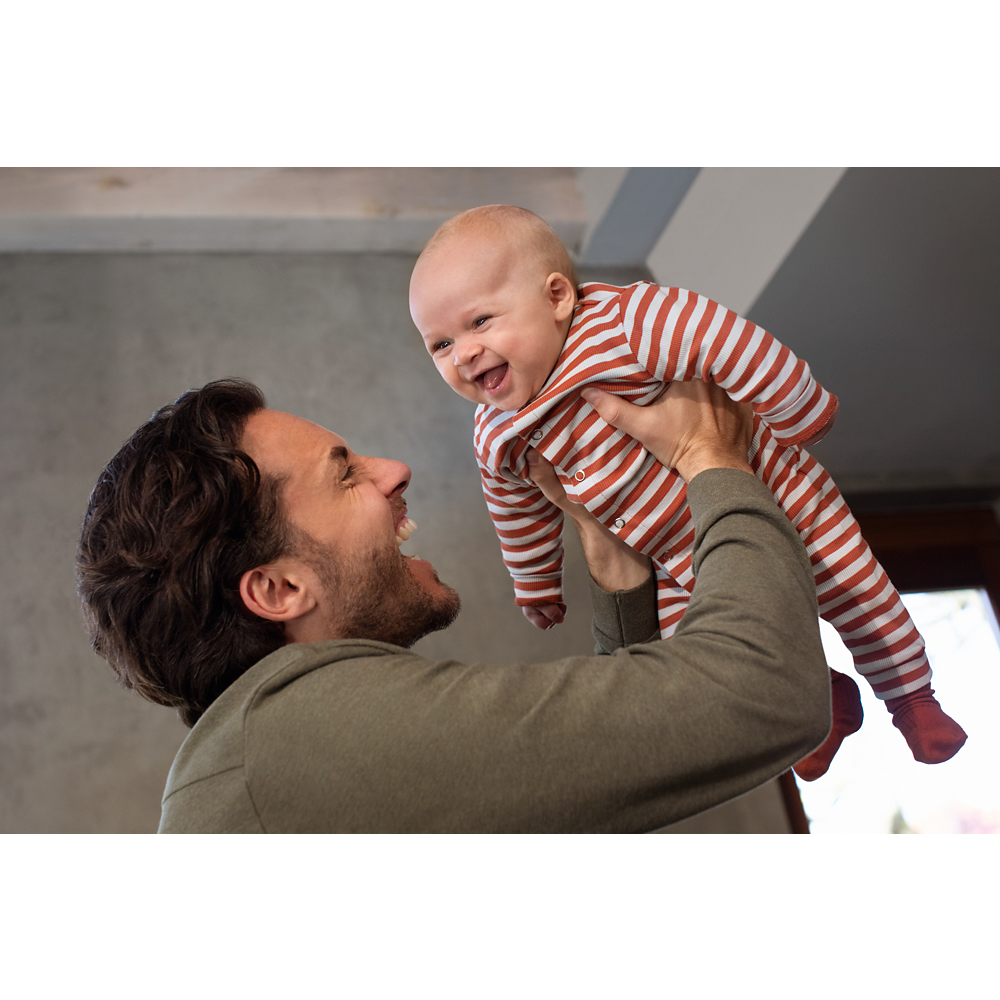 Philips Avent Natural Response bočica za bebe s ventilskim umetkom AirFree 125ml, SCY670/01
