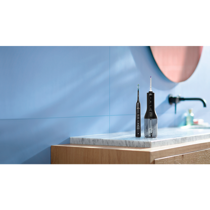 Philips Sonicare Power Flosser serije 3000 + električna četkica Diamond Clean serije 9000 HX3886/43