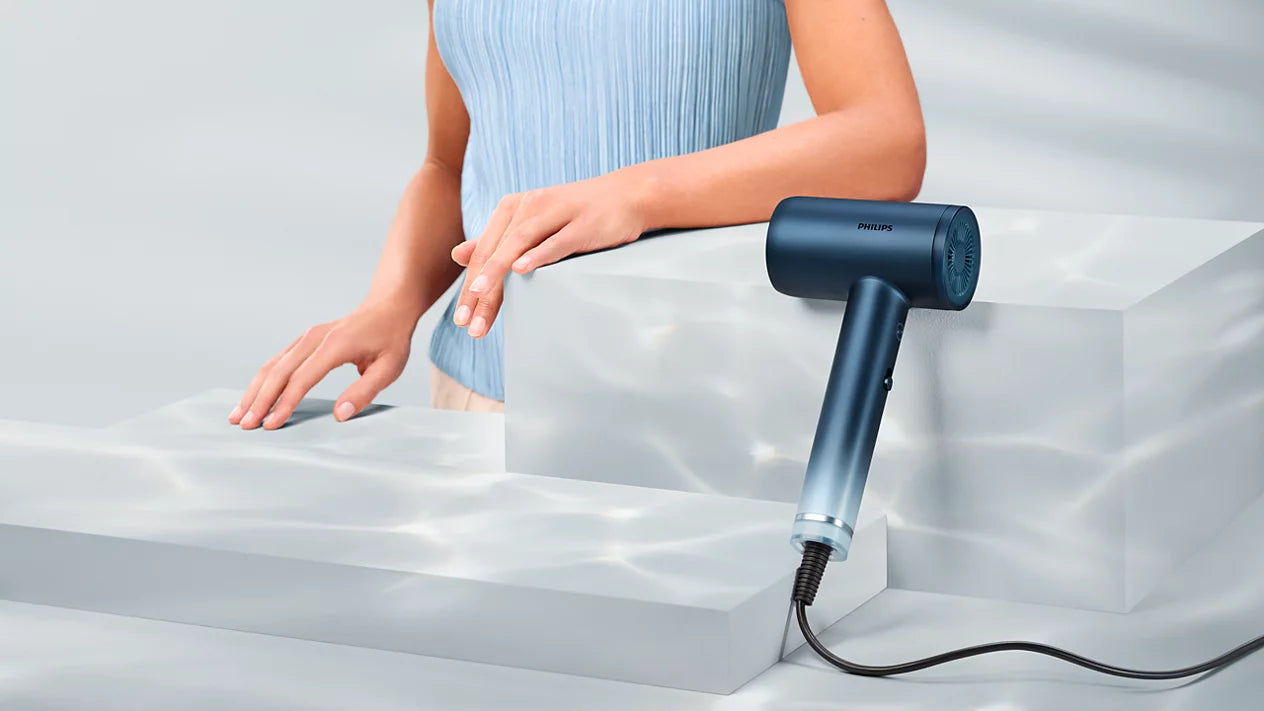 Philips Sušilo za kosu s tehnologijom Aqua SenseIQ BHD956/10