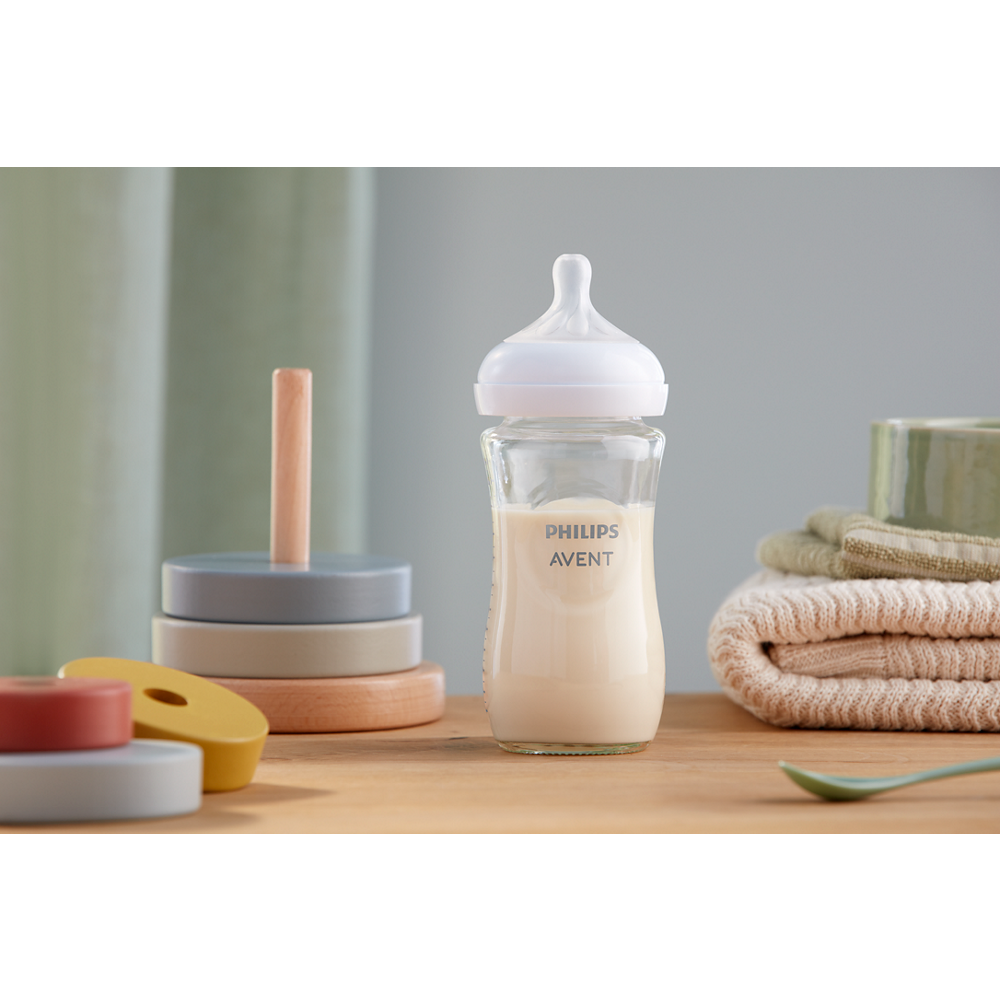 Philips Avent Natural Response staklena bočica za bebe 240ml, SCY933/01