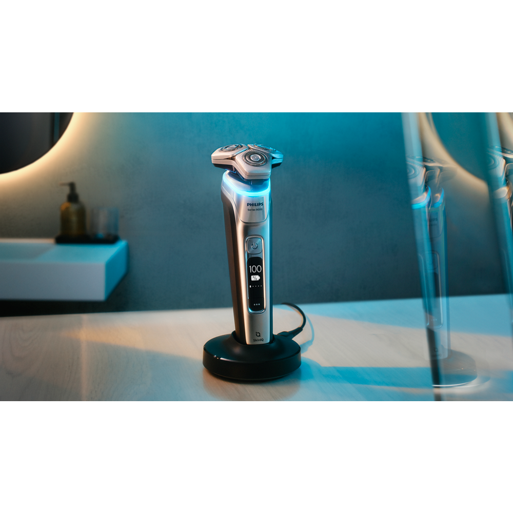 Philips električni aparat za brijanje  serije 9000 S9975/55