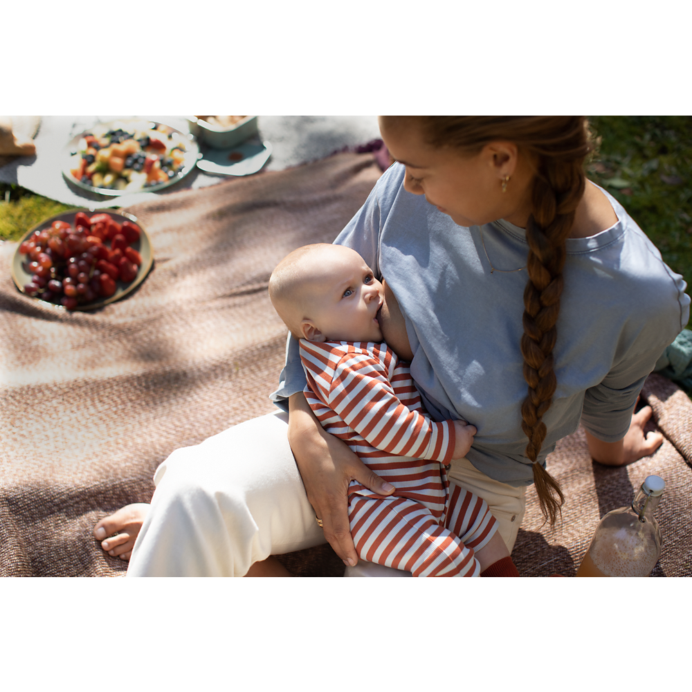 Philips Avent Natural Response bočica za bebe s ventilacijskim umetkom AirFree 260ml, SCY673/01