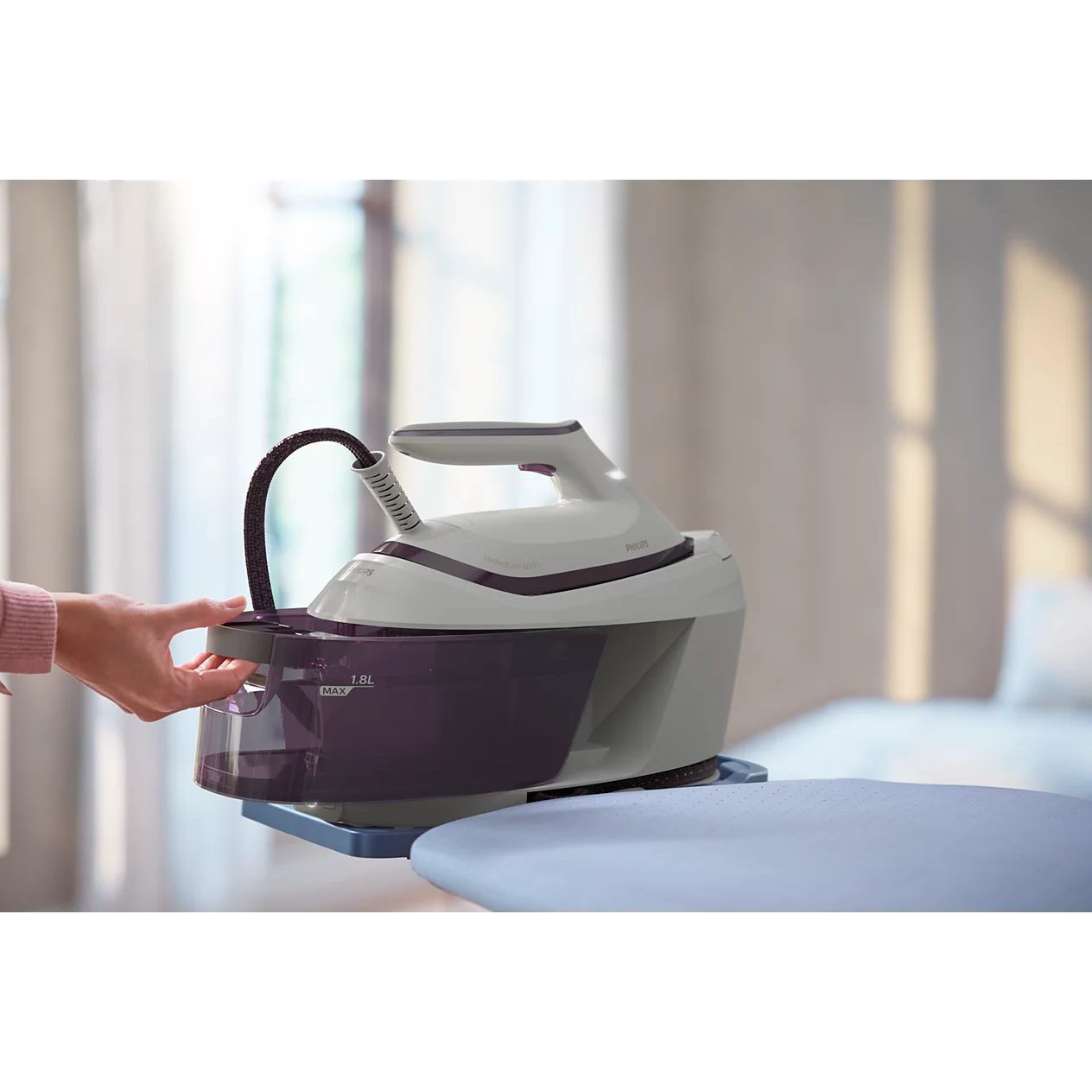 Philips parna postaja PerfectCare serije 6000 PSG6023/30